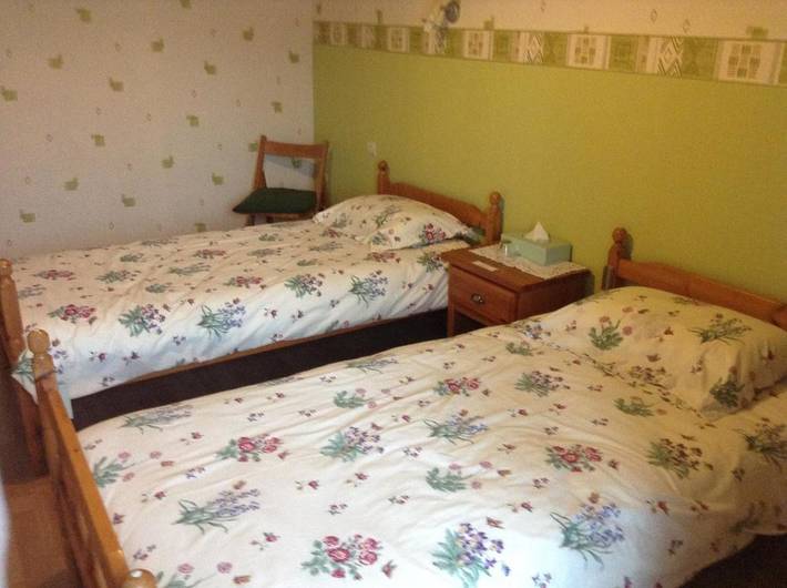 Location de vacances pour 2 personnes, avec jardin et terrasse, adapté aux familles dans Le Mené - 4