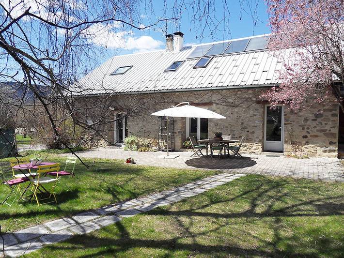Gîte pour 5 personnes, avec Terrasse et Jardin