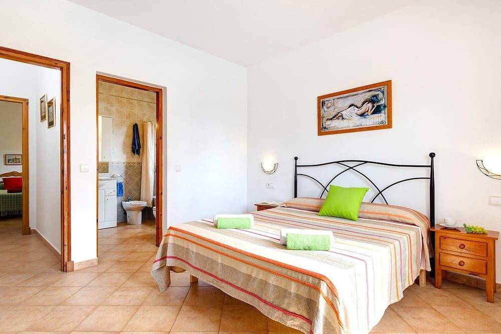 Villa Camomila Tomas by Villa Plus in Santo Tomas, Es Migjorn Gran