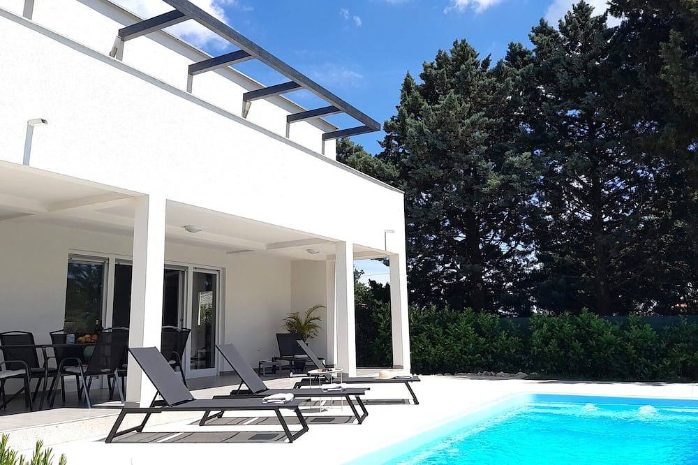Aria - Neues Ferienhaus mit Pool in der Nähe zahlreicher Strände und Aktivitäten in Filipana, Südküste Istrien