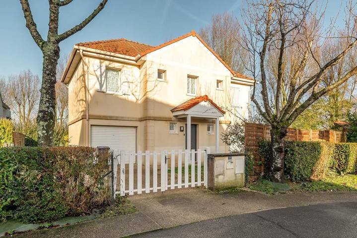 Ferienwohnung für 8 Personen, mit Seeblick und Garten in Disneyland Paris - 2
