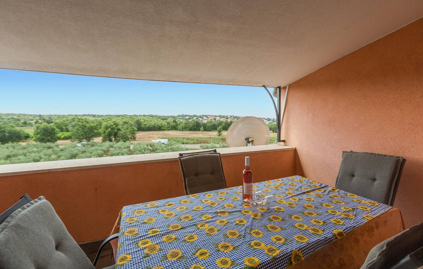 Ganze Ferienwohnung, Ferienwohnung für 4 Personen mit Terrasse in Zbandaj, Porec und Umgebung