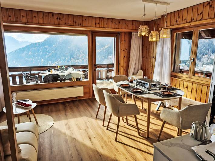 Gîte pour 6 personnes, avec sauna et terrasse à Leytron