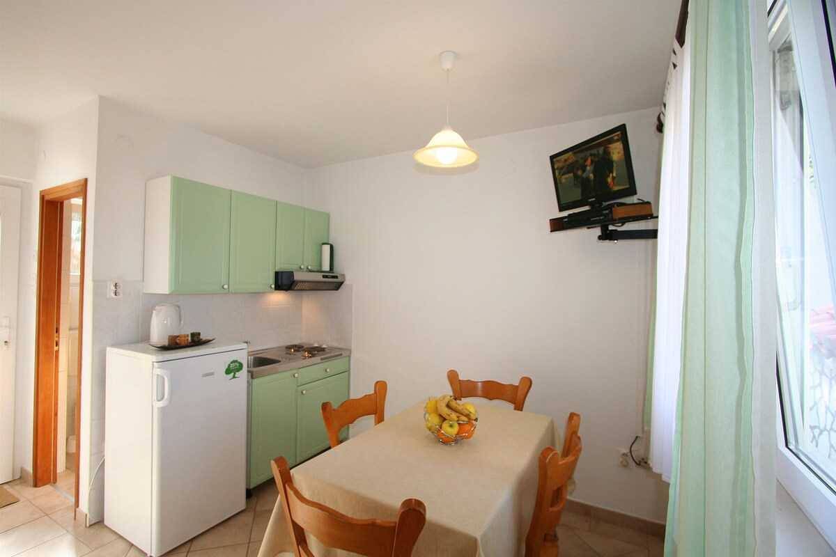 Ganze Wohnung, 2 Zimmer Ferienwohnung, In Silo - Insel Krk in Silo (Krk), Krk