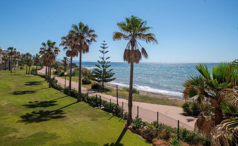Location de vacances pour 6 personnes, avec Balcon ainsi que Jardin et Bassin pour enfant à Estepona