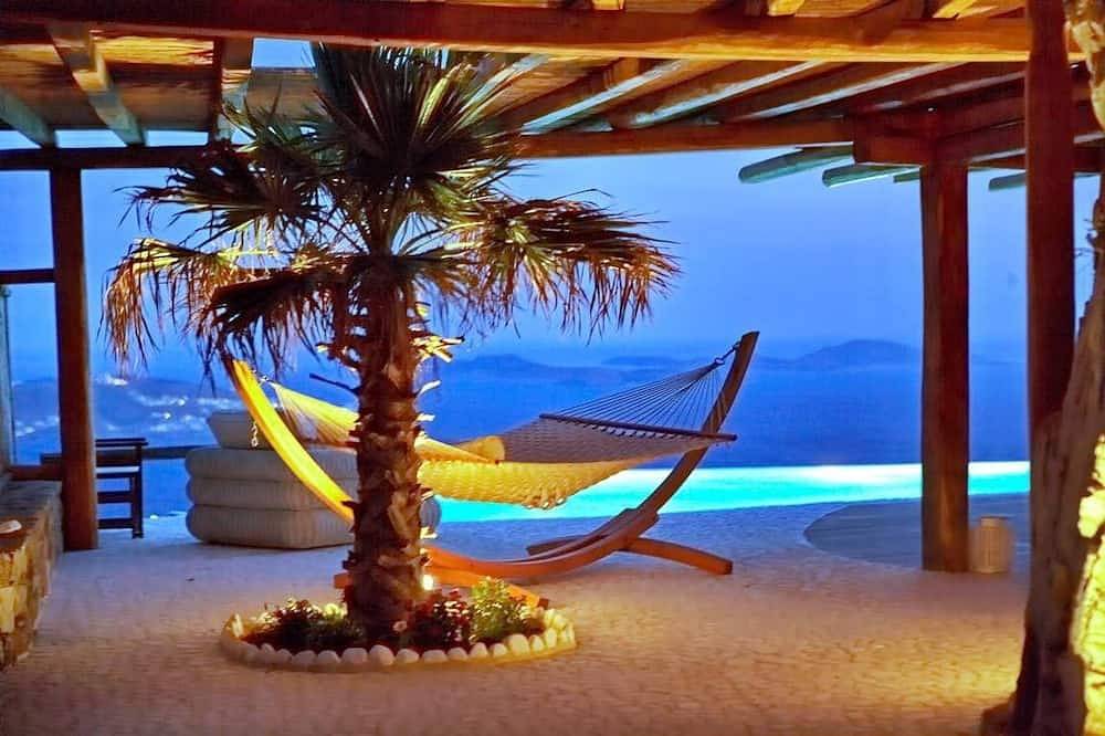 Villa for 12 People in Agios Stefanos, Mykonos