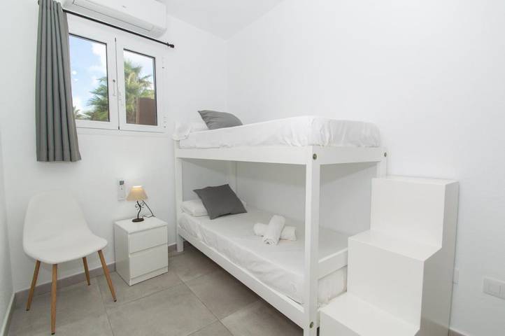 Gîte pour 4 personnes, adapté aux familles à Fornells - 4