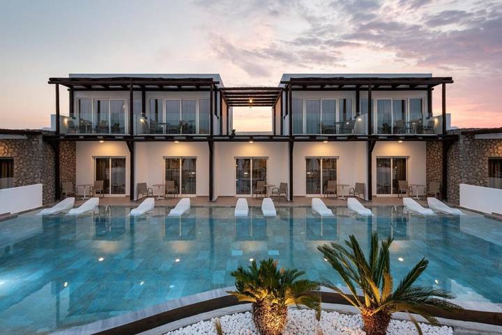 Hotel für 3 Personen, mit Balkon und Whirlpool sowie Terrasse und Garten