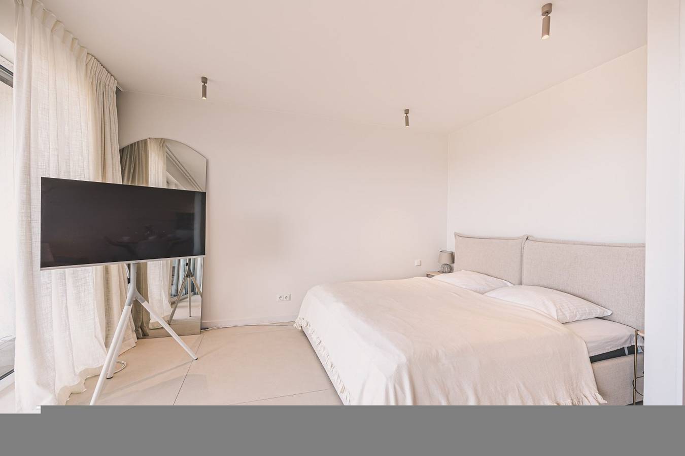 Cały apartament, Oasis | Studio Premium | Basen | Spa | Parking in Województwo łódzkie
