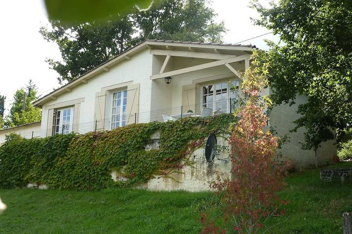Ferienhaus für 4 Personen, mit Terrasse und Garten