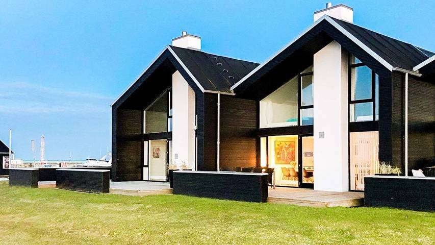 Ferienhaus für 9 Personen, mit Whirlpool und Terrasse in Øster Hurup