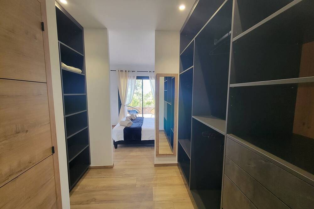 Villa de Charme 2 Personnes à 5mn des Piscines Naturelles avec piscine in Sainte-Lucie de Porto-Vecchio, Zonza