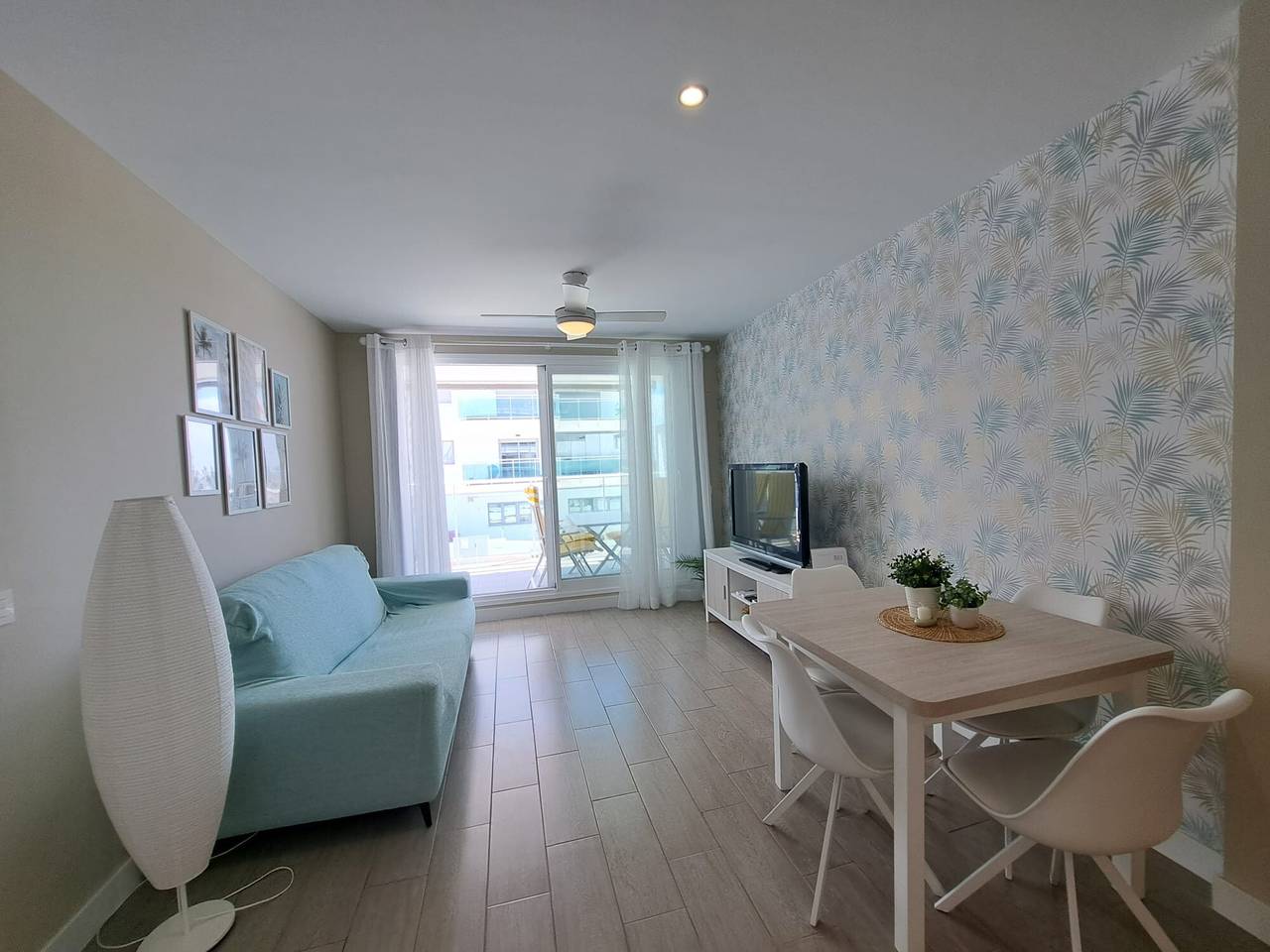 Apartamento entero, Apartamento 'Paraíso Duna 2' con vistas al mar, Wi-Fi y aire acondicionado in Torrox Costa, Torrox