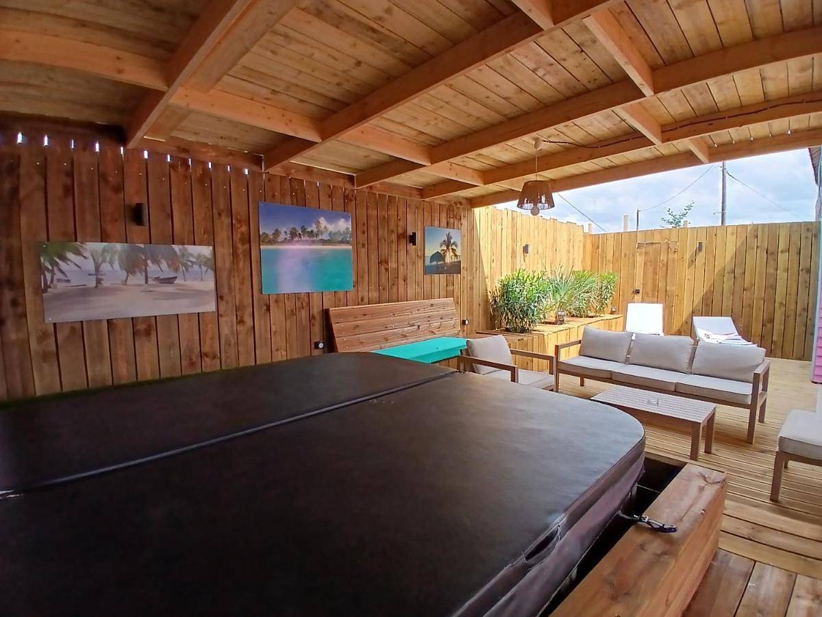 Two-Bedroom Chalet in Clermont-Créans, Sarthe