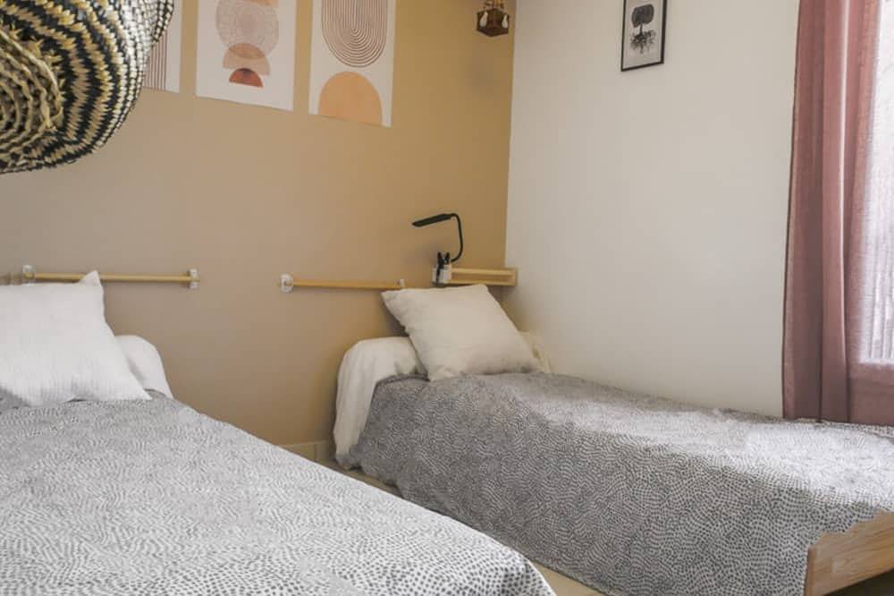 Maison avec piscine privée et 3 chambres proche du Salagou ! in Ceyras, Région de Lodève