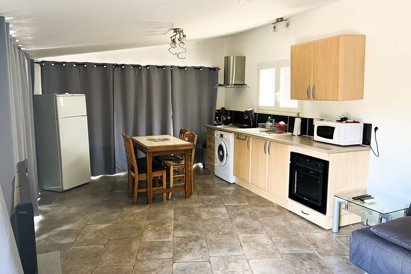 Gîte Piscine pour 4 avec piscine et Wifi in Narbonne, Région de Narbonne