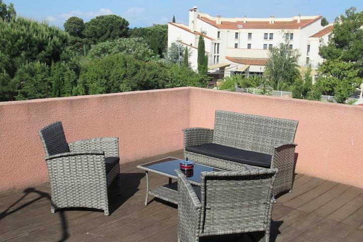 Appartement de vacances pour 3 personnes, avec sauna ainsi que terrasse et jardin