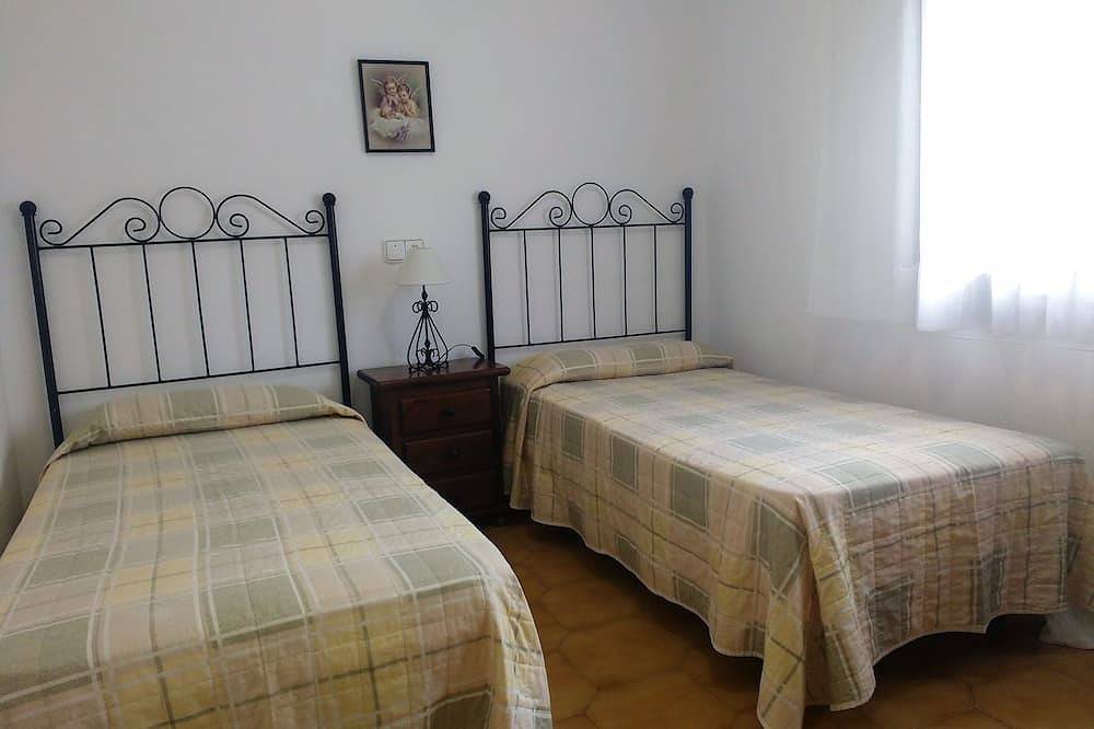 Chalet independiente para 6 personas situado en Miami Playa in Miami Platja, Montroig