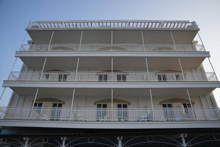 Hôtel pour 2 personnes, avec terrasse et piscine dans Casalabate - 3