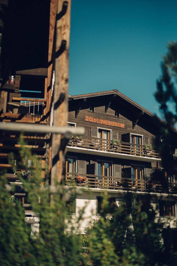 Hotel, mit Terrasse und Whirlpool sowie Garten und Sauna in Vercorin