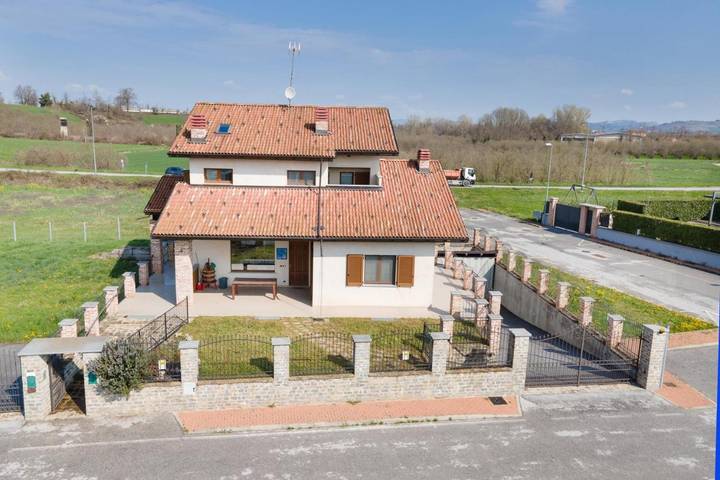 Maison d’hôte pour 4 personnes, avec vue ainsi que jardin et terrasse, animaux acceptés