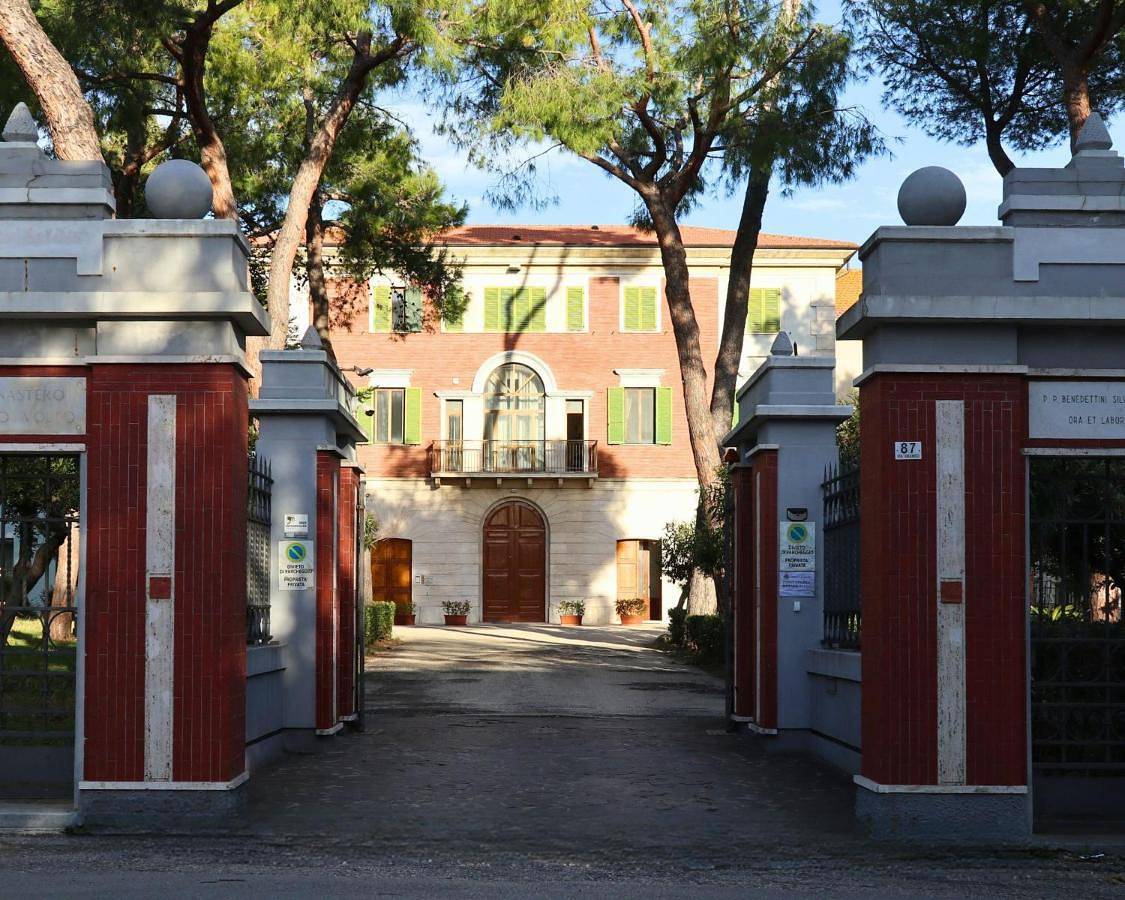 Ostello e Camere Private Prima Luce Foresteria in Giulianova, Giulianova (Commune)