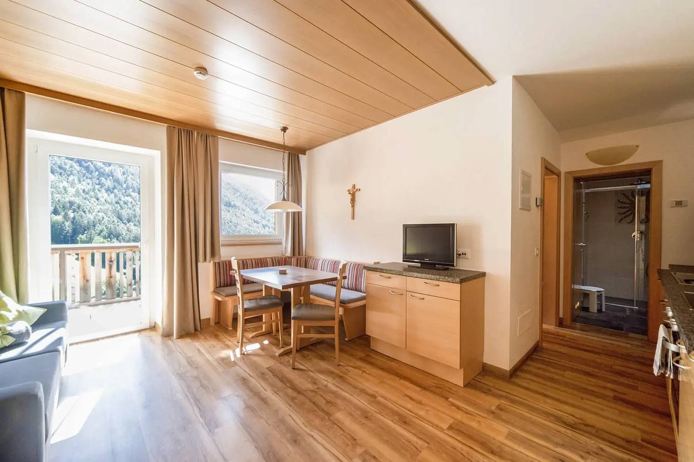 Appartamento intero, Accogliente appartamento per le vacanze in famiglia "Sonnleiten der kleinen Bären 9 in Collepietra, Cornedo all'Isarco
