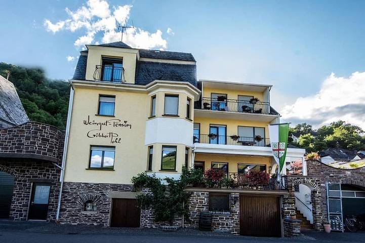 Ferienhaus für 2 Personen, mit Terrasse in Briedel