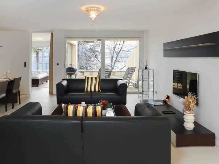 Ferienwohnung für 3 Personen, mit Ausblick und Seeblick sowie Sauna und Garten am Genfer See - 2