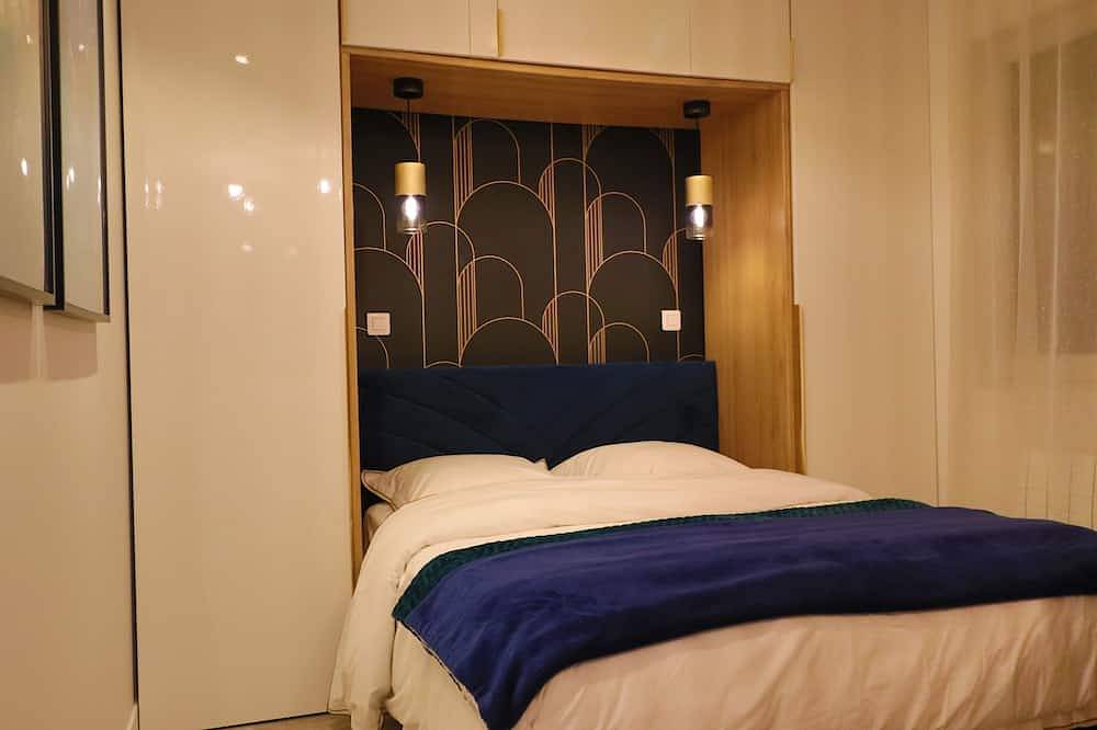 Entire apartment, L'Ecrin Bleu - new studio house (4 pers) - garden & air conditioning in Colombes, Hauts-de-Seine