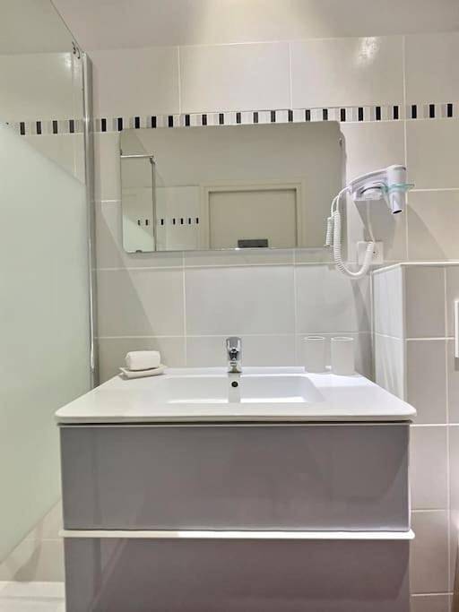 Gîte pour 10 personnes, avec terrasse à Romanèche-Thorins - 3