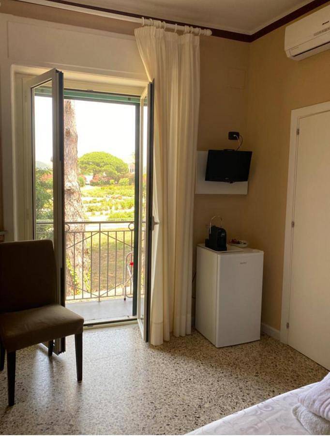Chambre d’hôte pour 2 personnes, avec jardin ainsi que balcon et vue à Santa Maria di Castellabate - 2