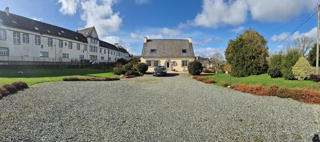 Chambre d’hôte pour 4 personnes, avec terrasse dans Monts d'Arrée - 2