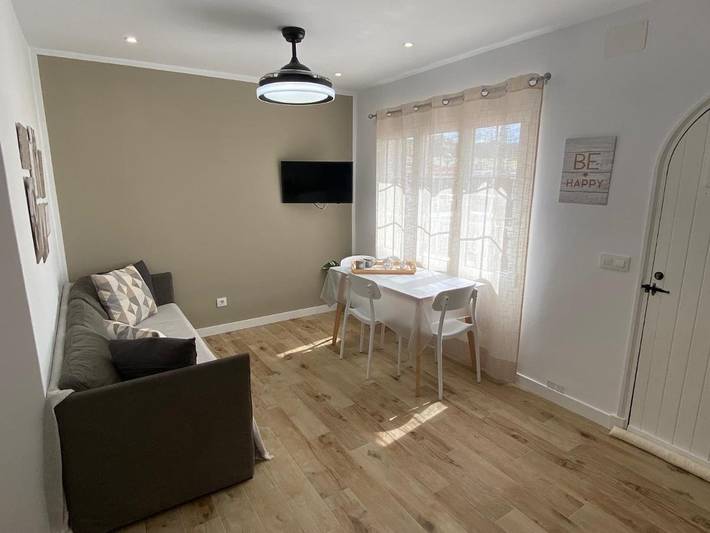 Gîte pour 4 personnes, avec vue ainsi que jardin et piscine à Son Bou - 2