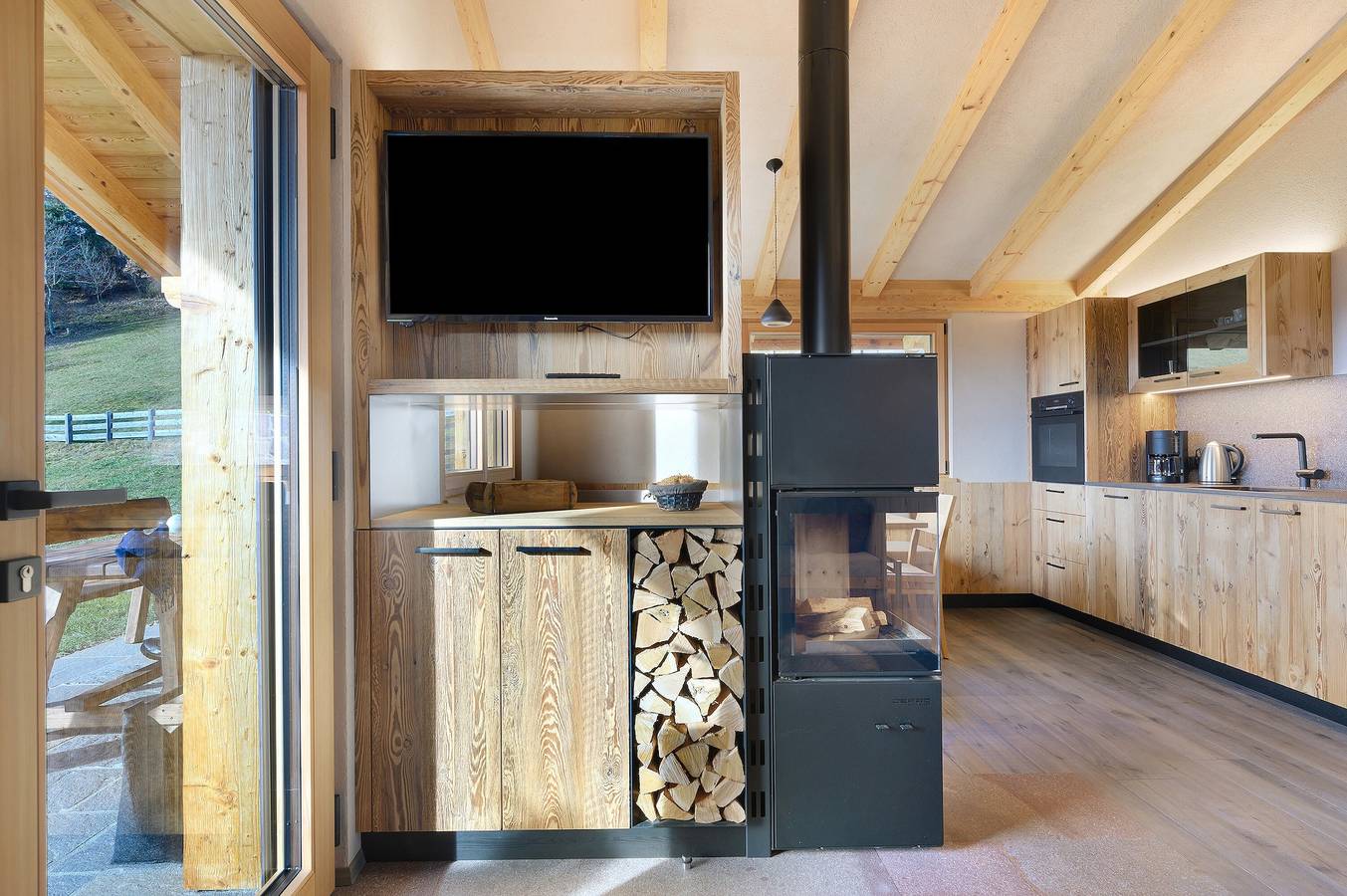 Chalet 'Hugo' con vistas a la montaña, piscina compartida y Wi-Fi in Verano, Alpes de Sarntal