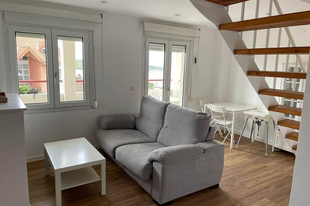 Entire apartment, ¡Duplex con terraza en Mogro! in Mogro, Miengo