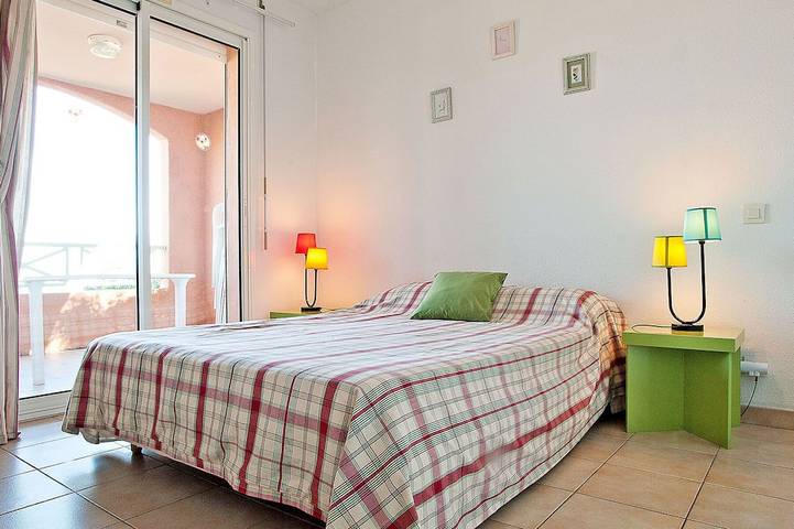 Gîte pour 4 personnes, avec piscine et balcon, animaux acceptés dans Plage de la Roya - 3