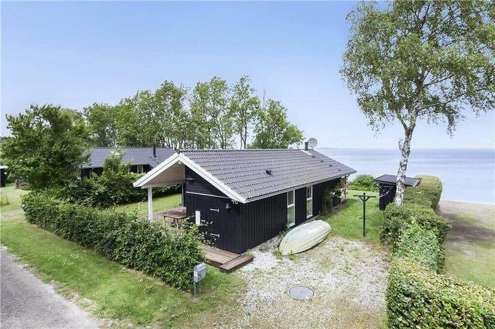 Ferieudlejning for 8 personer, med Terrasse i Præstø