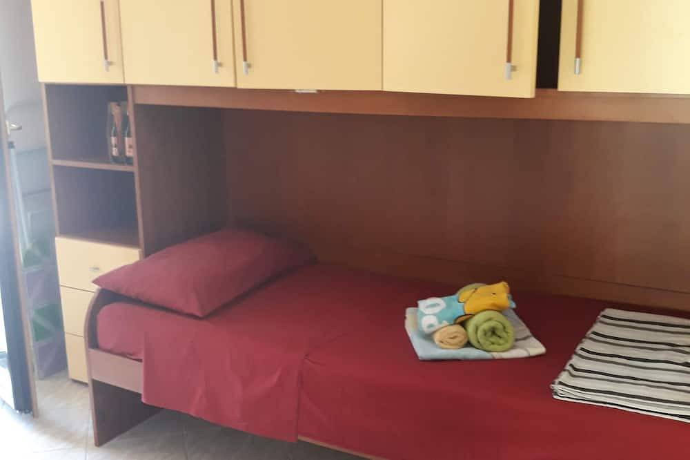 Apartamento entero, Hermoso apartamento de 3 dormitorios con amplio patio privado y jardín in Pizzo, Provincia de Vibo Valentia