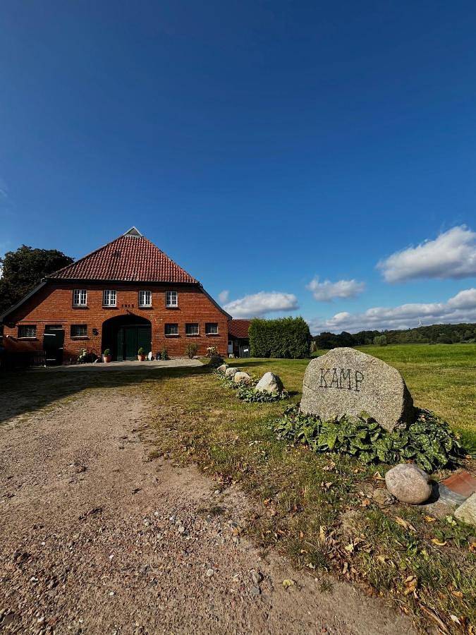 Ferienwohnung für 7 Personen, mit Terrasse und Garten sowie Ausblick