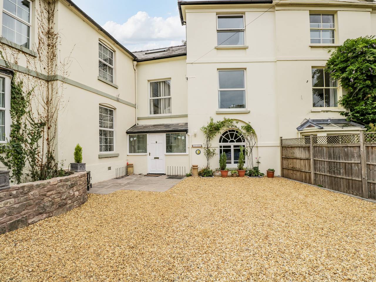 White Roses in Herefordshire