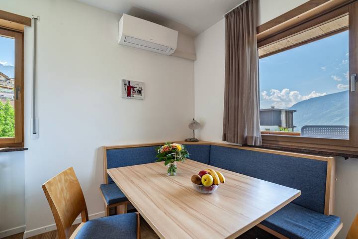 Ganze Wohnung, Ferienwohnung "Gartenheim Leonhard" mit Bergblick, Gemeinschaftspool & Wlan in Schenna, Sarntaler Alpen