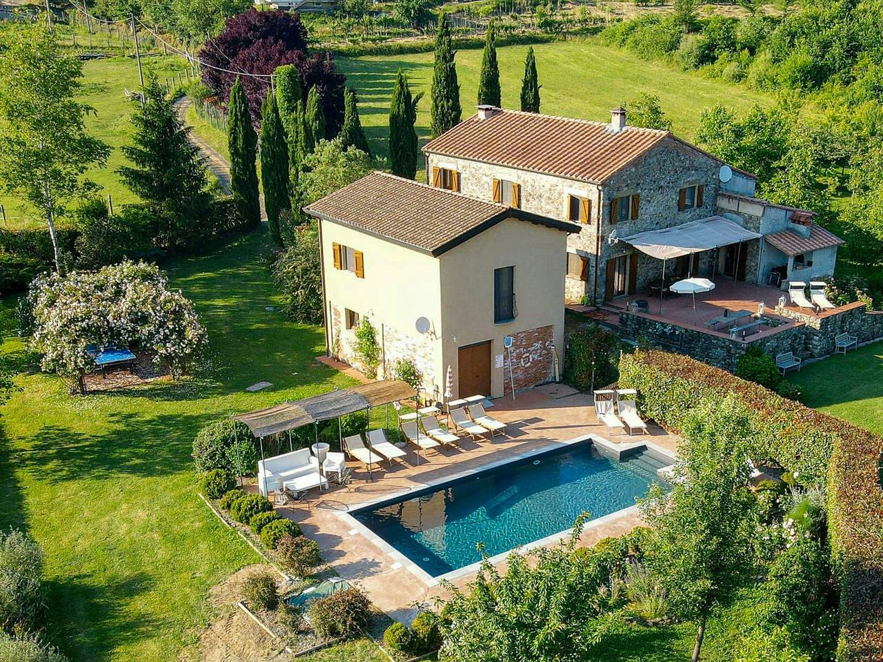 Casale toscano tra fiume e Alpi Apuane in Aulla, Val di Magra