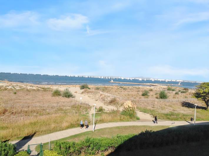Appartement entier, Appartement charmant au Grau-du-Roi avec piscine partagée in Port Camargue, Le Grau-du-Roi