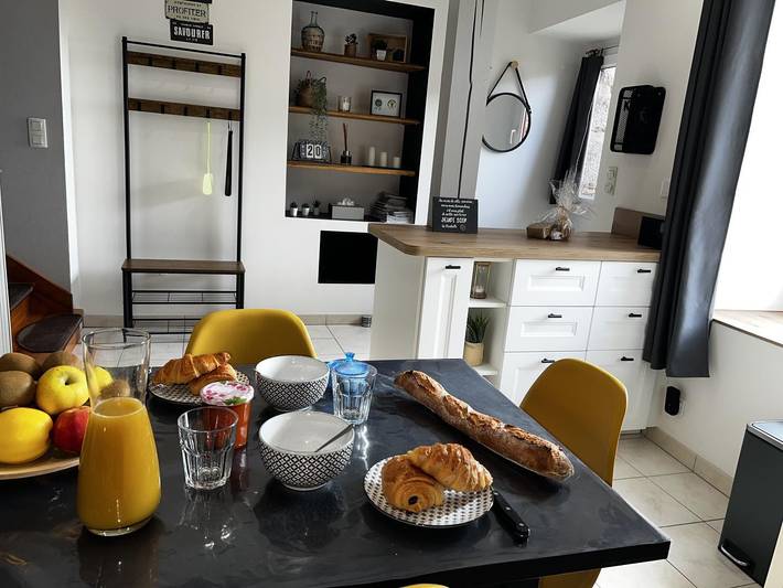 Gîte pour 2 personnes, avec jardin et terrasse à Pléguien - 4