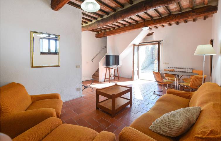 Appartamento a bordo piscina con parcheggio e internet in Gaiole in Chianti, Chianti