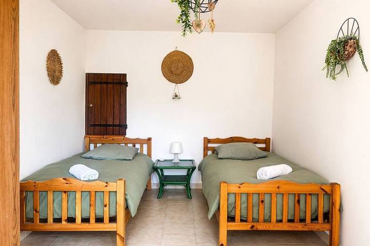 Location de vacances pour 6 personnes, avec terrasse et jardin dans Plage de Lava - 2