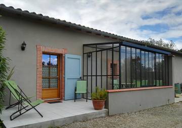 Gîte pour 6 personnes, avec jardin ainsi que piscine et terrasse, animaux acceptés dans l' Ariège