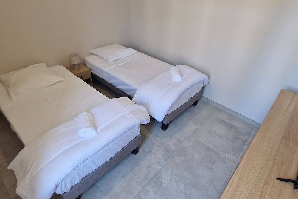 Ganze Wohnung, Superb New Apartment (6 pers) located in the heart of the medieval city of Sommieres in Sommières, Mittelmeerküste (Frankreich)