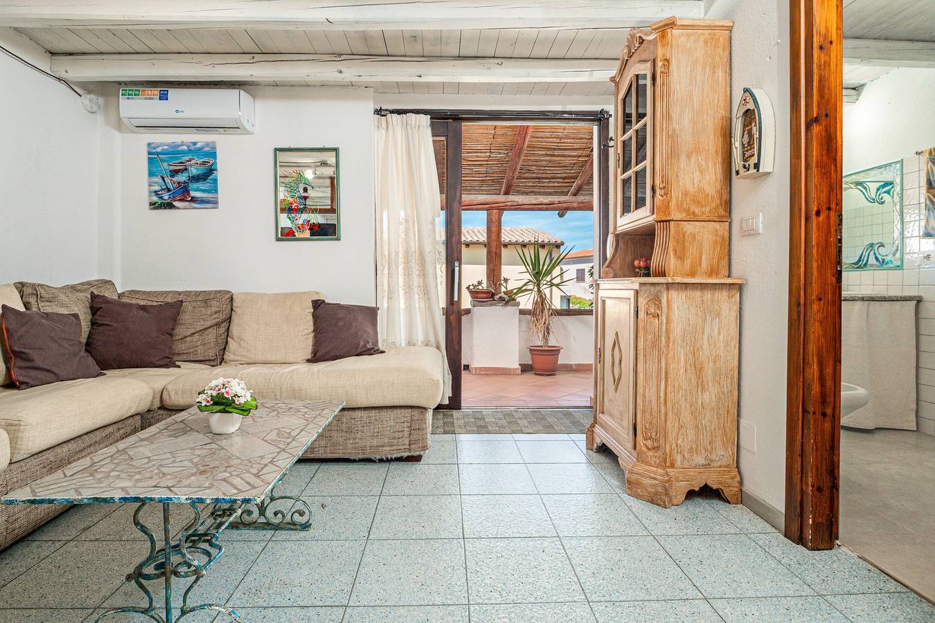 Appartement entier, Appartement 'Flamingo' avec terrasse privée, balcon et climatisation in San Teodoro, Olbia-Tempio
